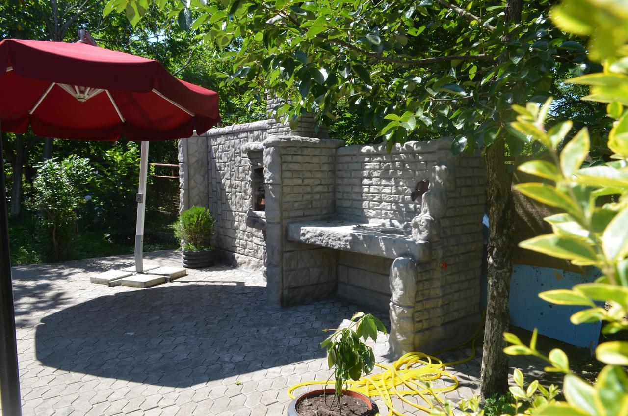 Hotel Near The Sea Кобулеті Екстер'єр фото