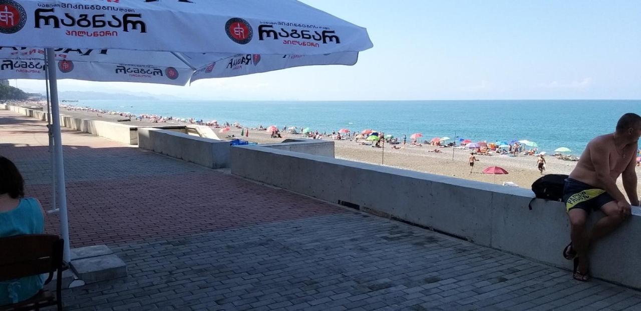 Hotel Near The Sea Кобулеті Екстер'єр фото